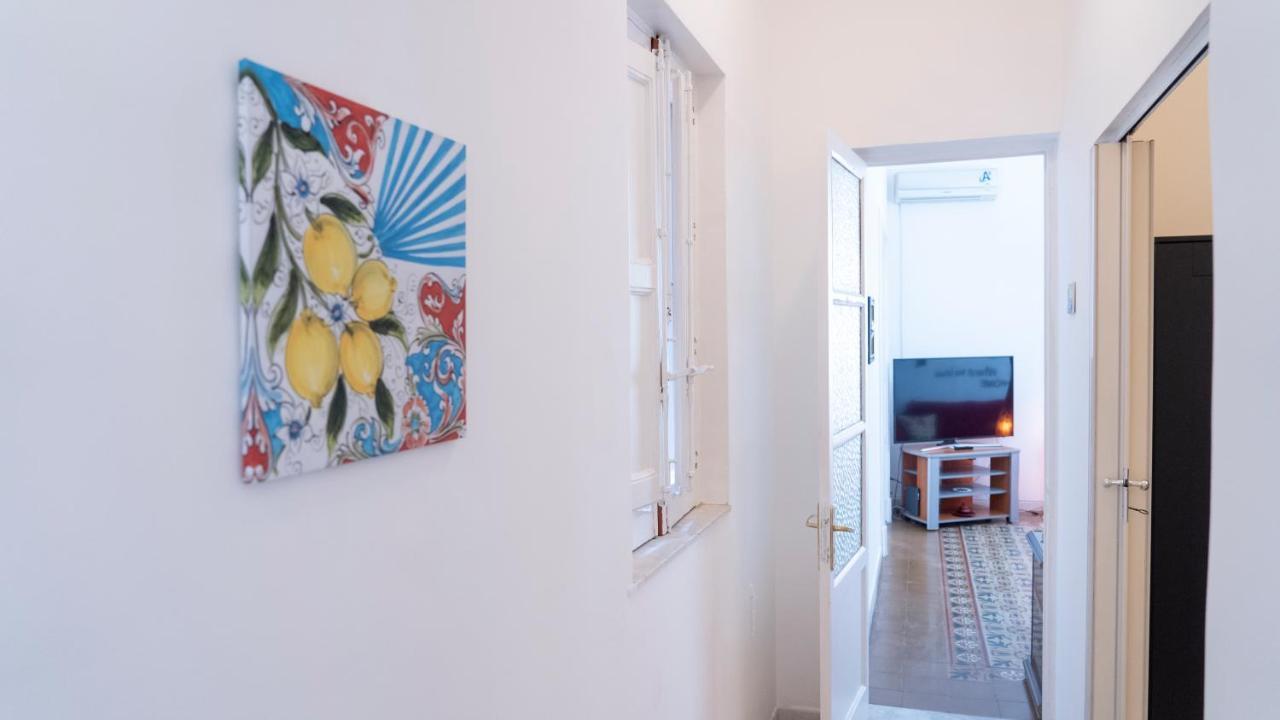 Mary'S Center House Apartment Катания Екстериор снимка