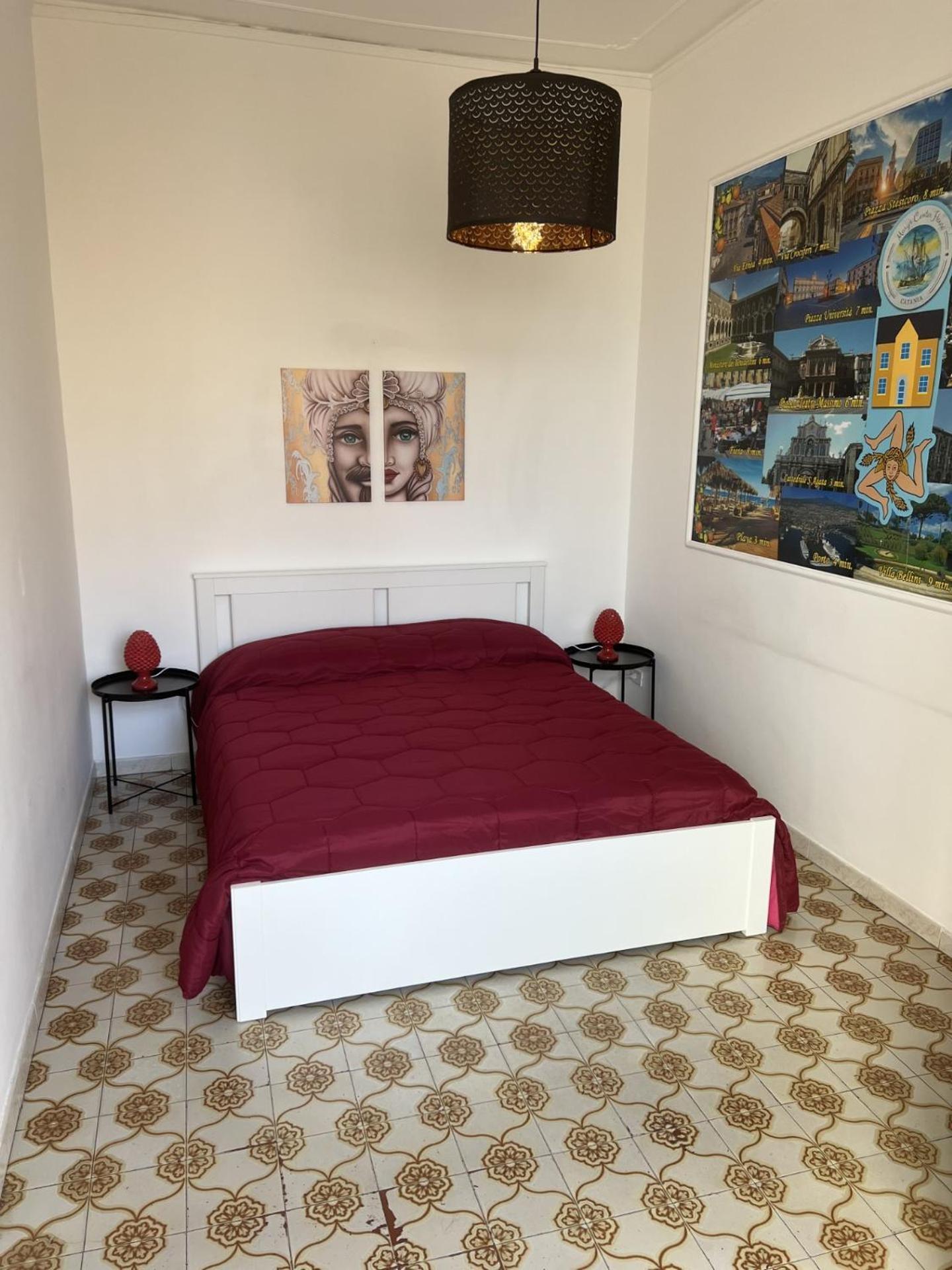 Mary'S Center House Apartment Катания Екстериор снимка